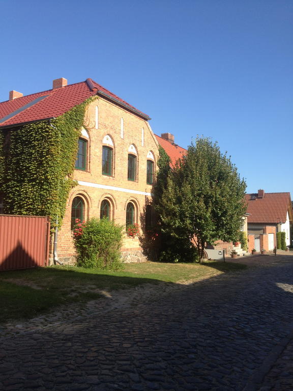 Pension Kunsthof Dahrenstedt ภายนอก รูปภาพ